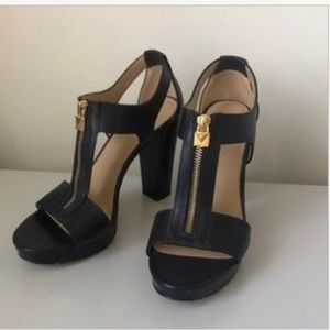 Michael Kors black gorgeous sandals. Gold slipper. Size 8